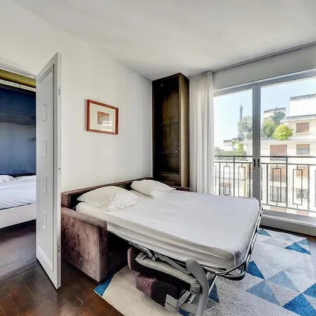 Apartment Champs Elysees-montaigne Luxe & View Of Eiffel Tower