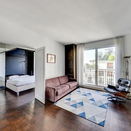 Champs Elysees-montaigne Luxe & View Of Eiffel Tower Apartamento Paris